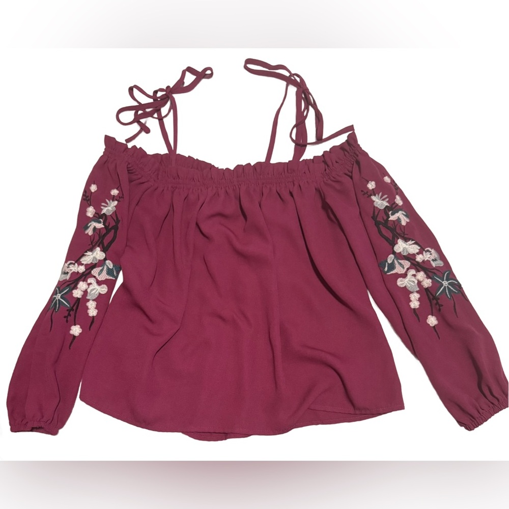 Chic Off-Shoulder Blouse with Floral Embroidery